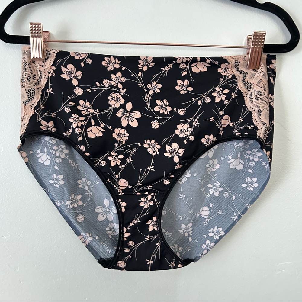 NWT Soma VT Modern Brief